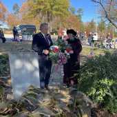 Use the arrows or slide the photo to see more