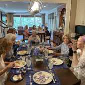 Use the arrows or slide the photo to see more