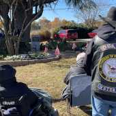 Use the arrows or slide the photo to see more