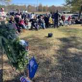 Use the arrows or slide the photo to see more