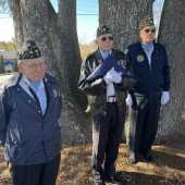 Use the arrows or slide the photo to see more