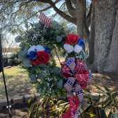 Use the arrows or slide the photo to see more