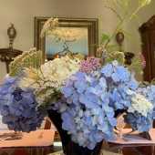 Use the arrows or slide the photo to see more