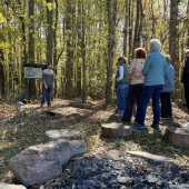 Use the arrows or slide the photo to see more