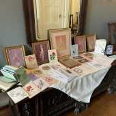 Use the arrows or slide the photo to see more