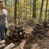 Use the arrows or slide the photo to see more