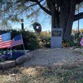 Use the arrows or slide the photo to see more