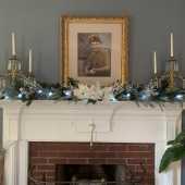 Use the arrows or slide the photo to see more