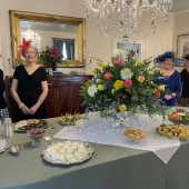 Use the arrows or slide the photo to see more