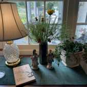 Use the arrows or slide the photo to see more